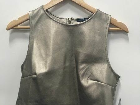 Top Sleeveless By Kirious In Silver, Size: M Cheap