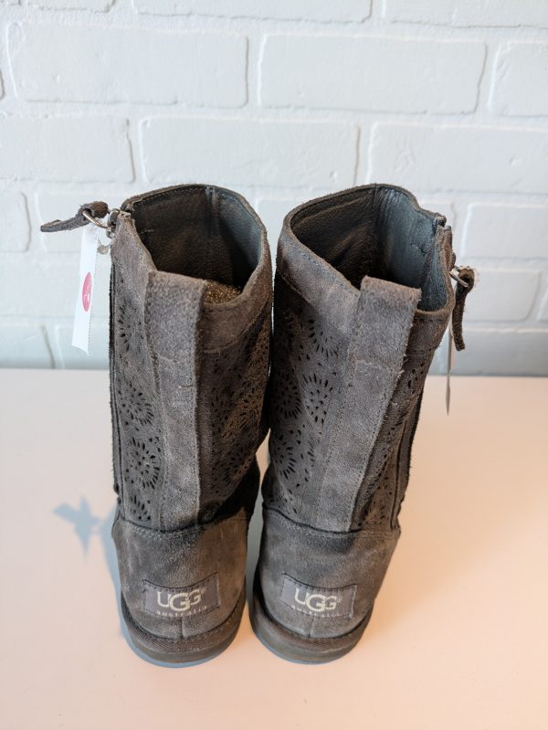 Boots Designer By Ugg In Grey, Size: 6 Supply